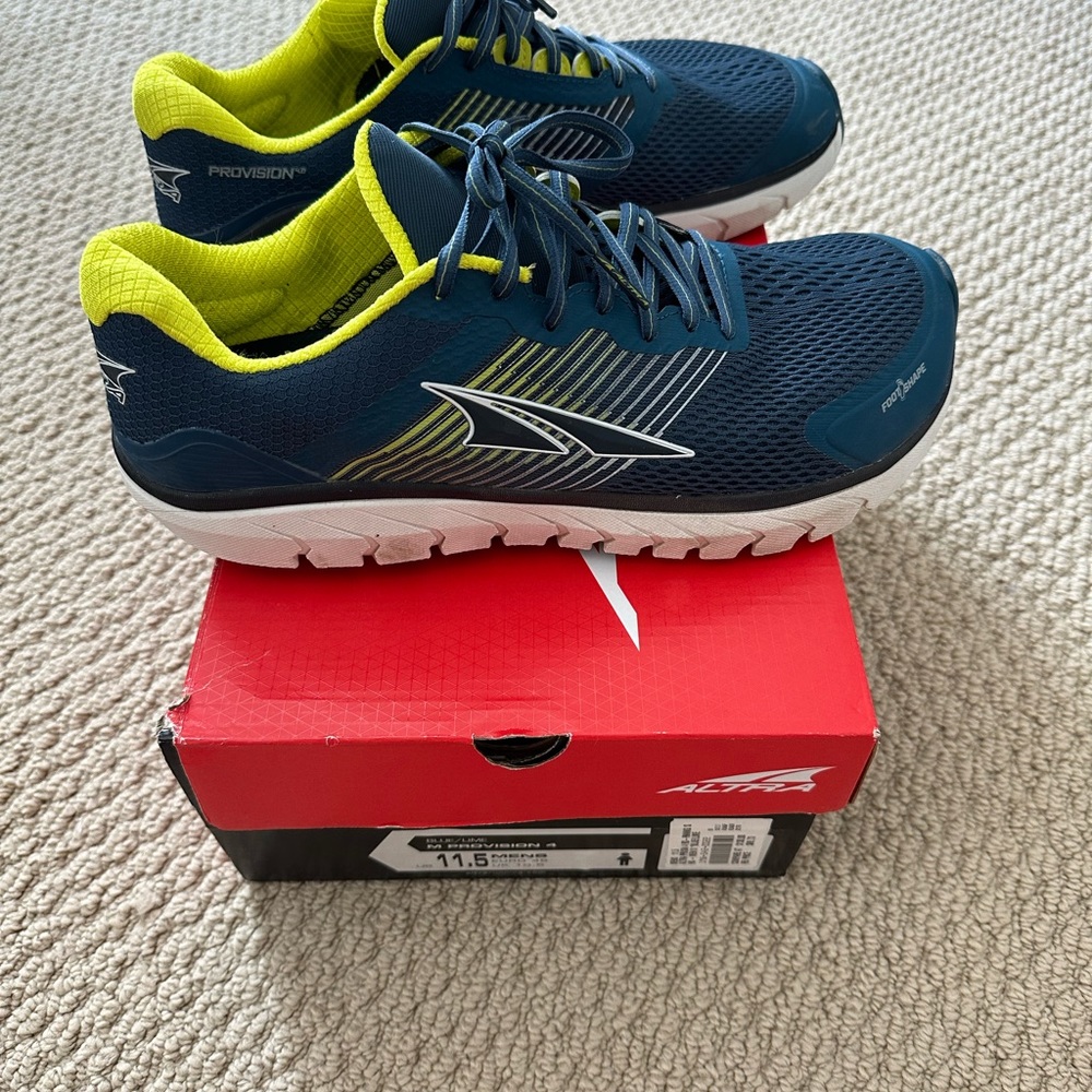 Men’s Altra Provision 4 Running Shoe Sz 11.5